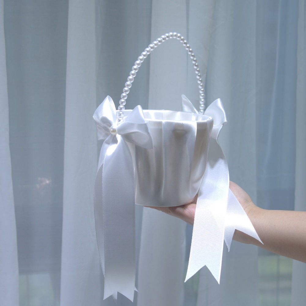 Biały satynowy kosz dla dziewc – Gardening Tools Girls recenzja i cena